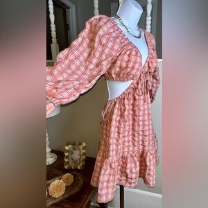 ILLA ILLA Size Small Pink Plaid Puff Sleeve Dress with side cutouts